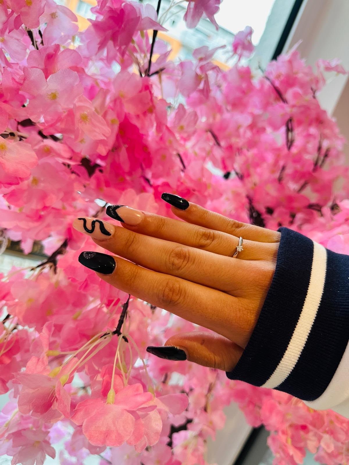 Nailart Brudicut Beauty